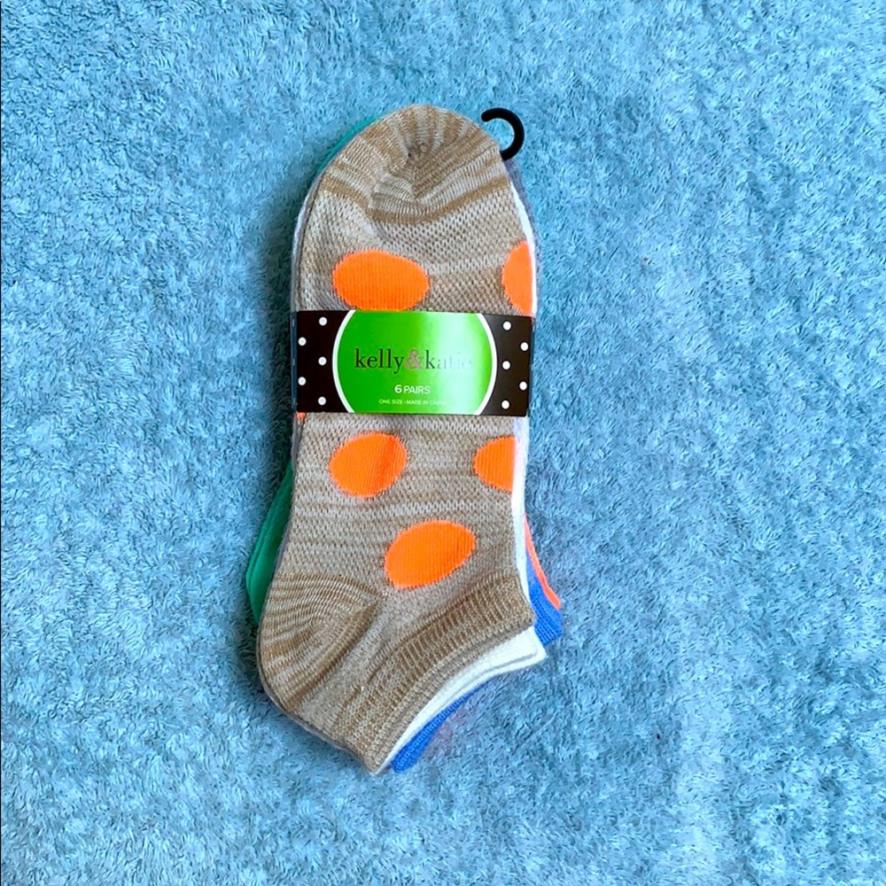 NWT 6-pair multipack patterned socks